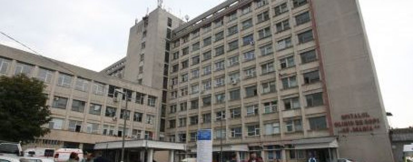 Copil căzut de la etajul trei