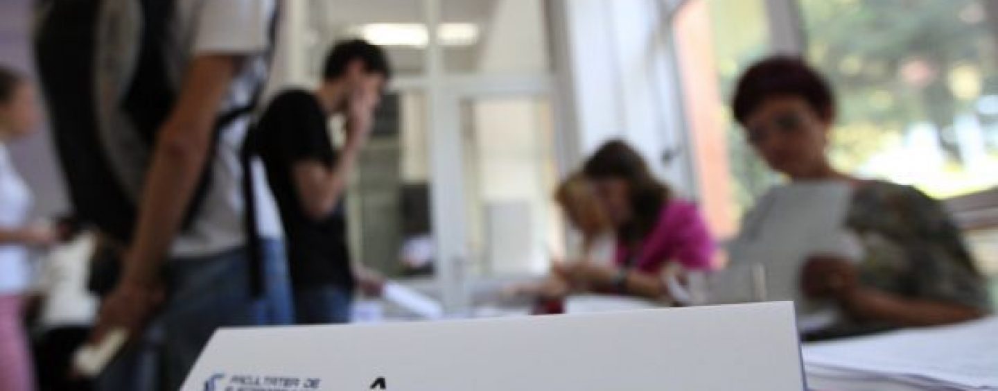 Îmbulzeală la înscrierea la facultate
