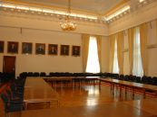 Şedinţă extraordinară cu sala goală
