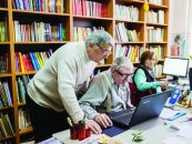 Pensionarii atraşi de lectură